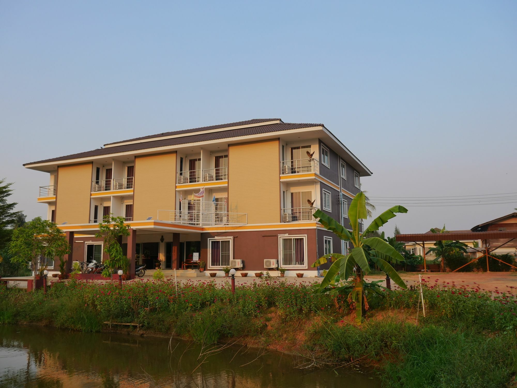 Jumpa Resort Hotel Фитсанулок Екстериор снимка